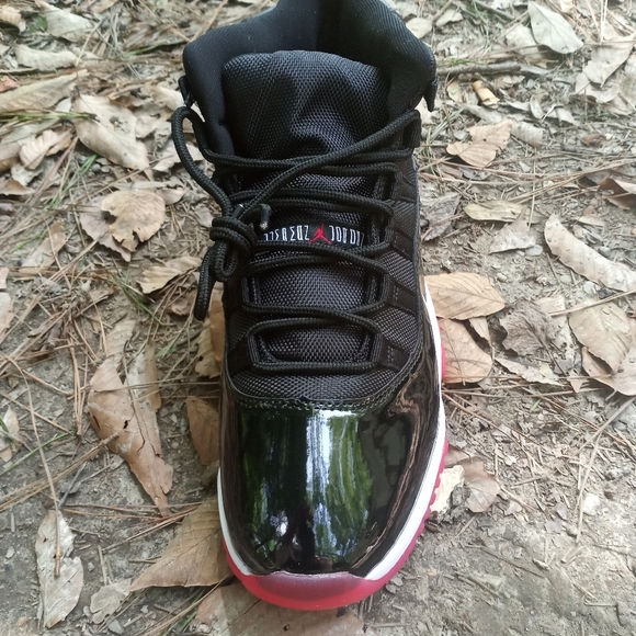 Jordan 11 - Picture 4 of 4